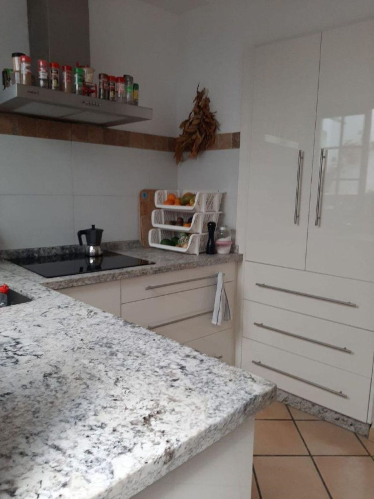 2 Bed Townhouse for sale in Estepona Costa Del Sol, Málaga, Spain
