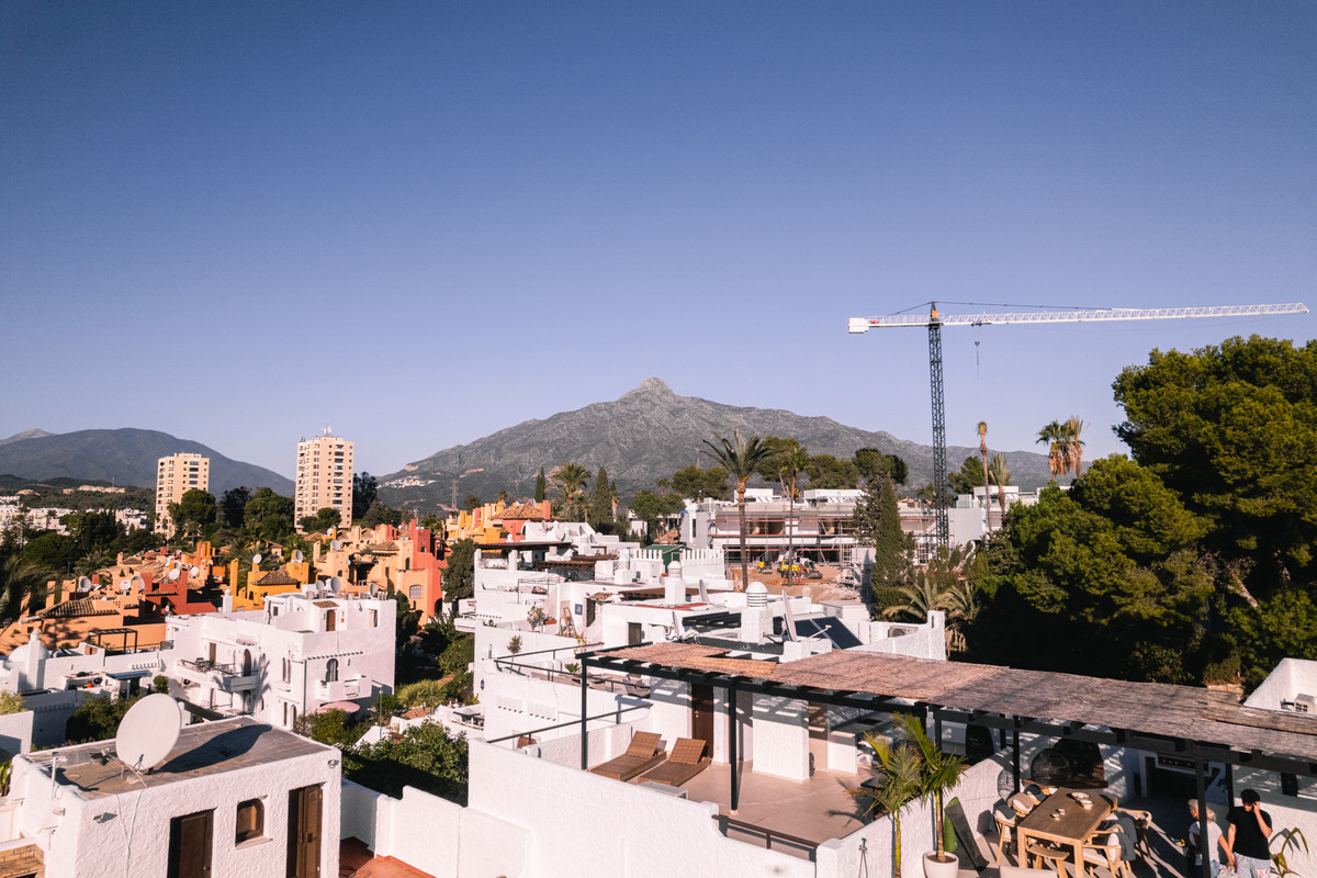3 Bed Apartment for sale in Nueva Andalucía Costa Del Sol, Málaga, Spain