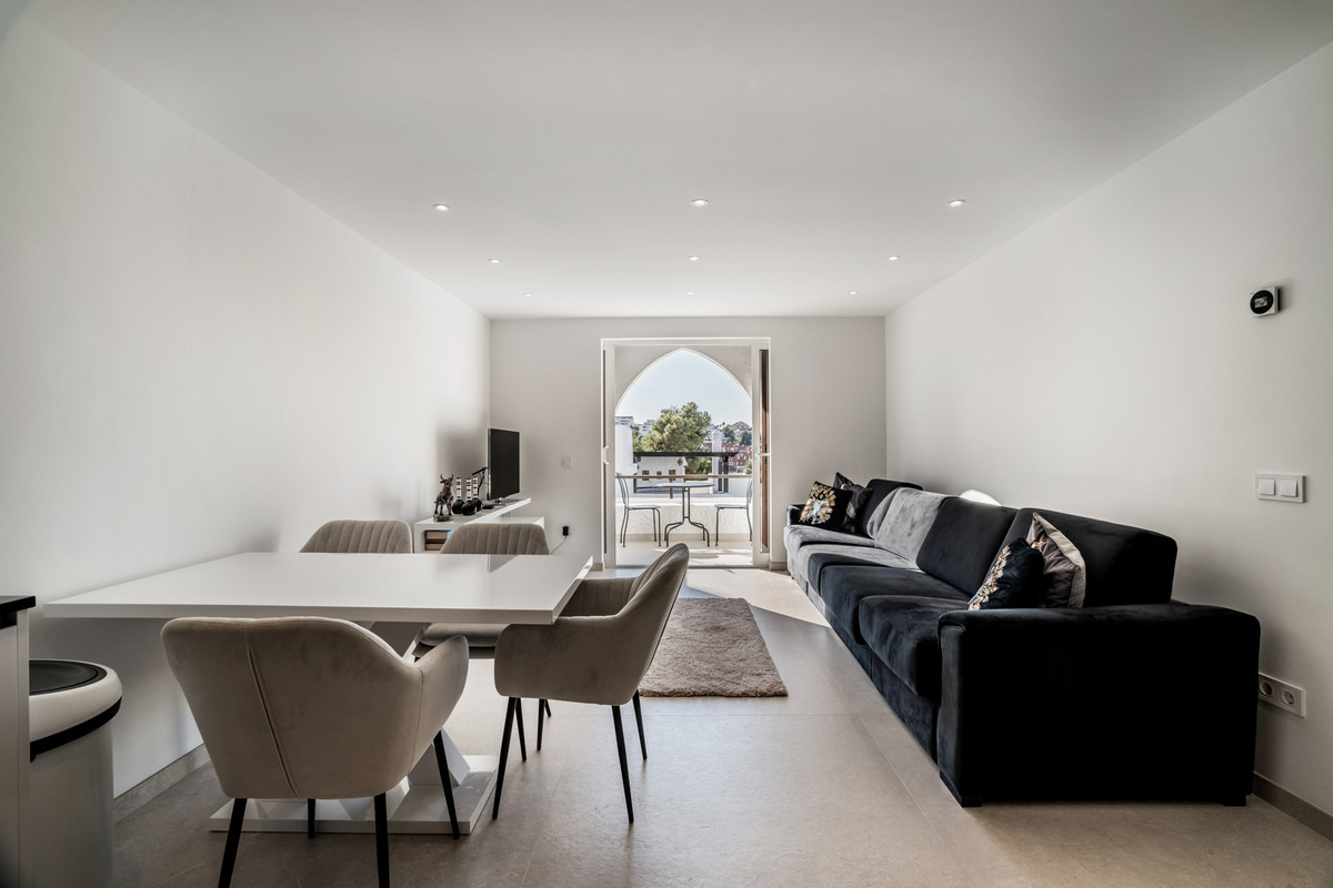 3 Bed Apartment for sale in Nueva Andalucía Costa Del Sol, Málaga, Spain