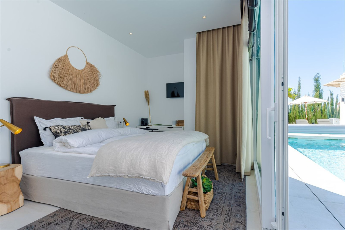Se vende Villa - Chalet de 9 dormitorios en Costa Del Sol, Málaga, España