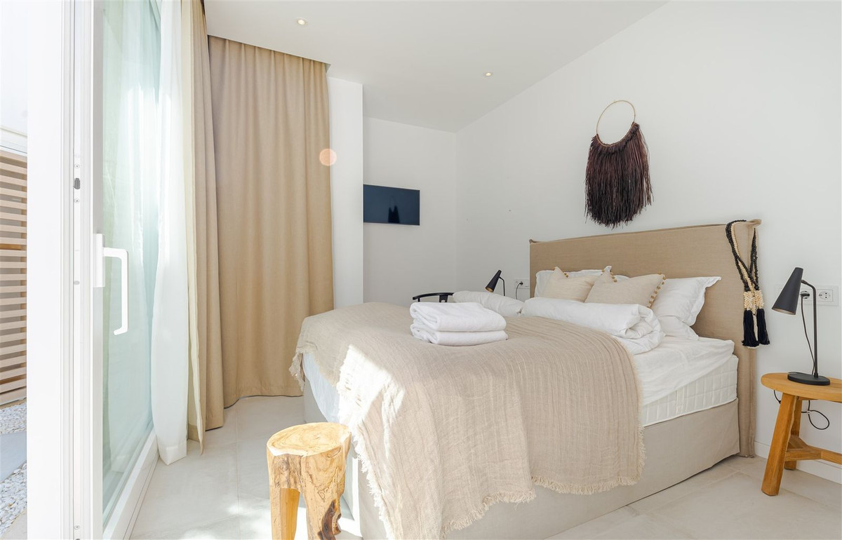 Se vende Villa - Chalet de 9 dormitorios en Costa Del Sol, Málaga, España