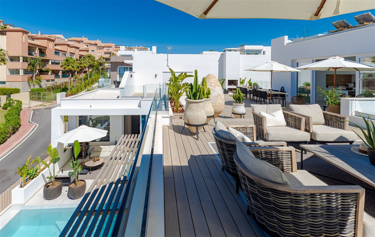 Se vende Villa - Chalet de 9 dormitorios en Costa Del Sol, Málaga, España