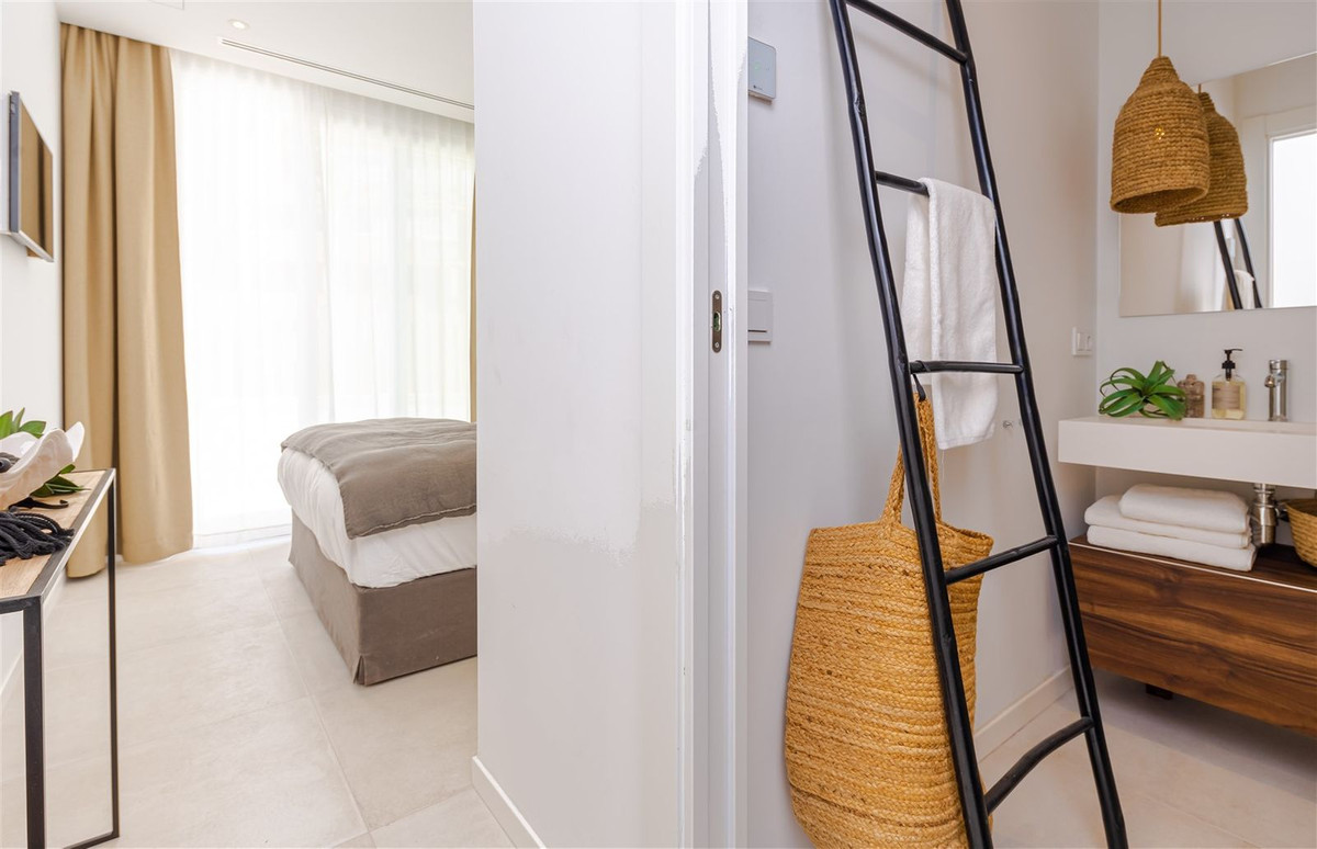 Se vende Villa - Chalet de 9 dormitorios en Costa Del Sol, Málaga, España