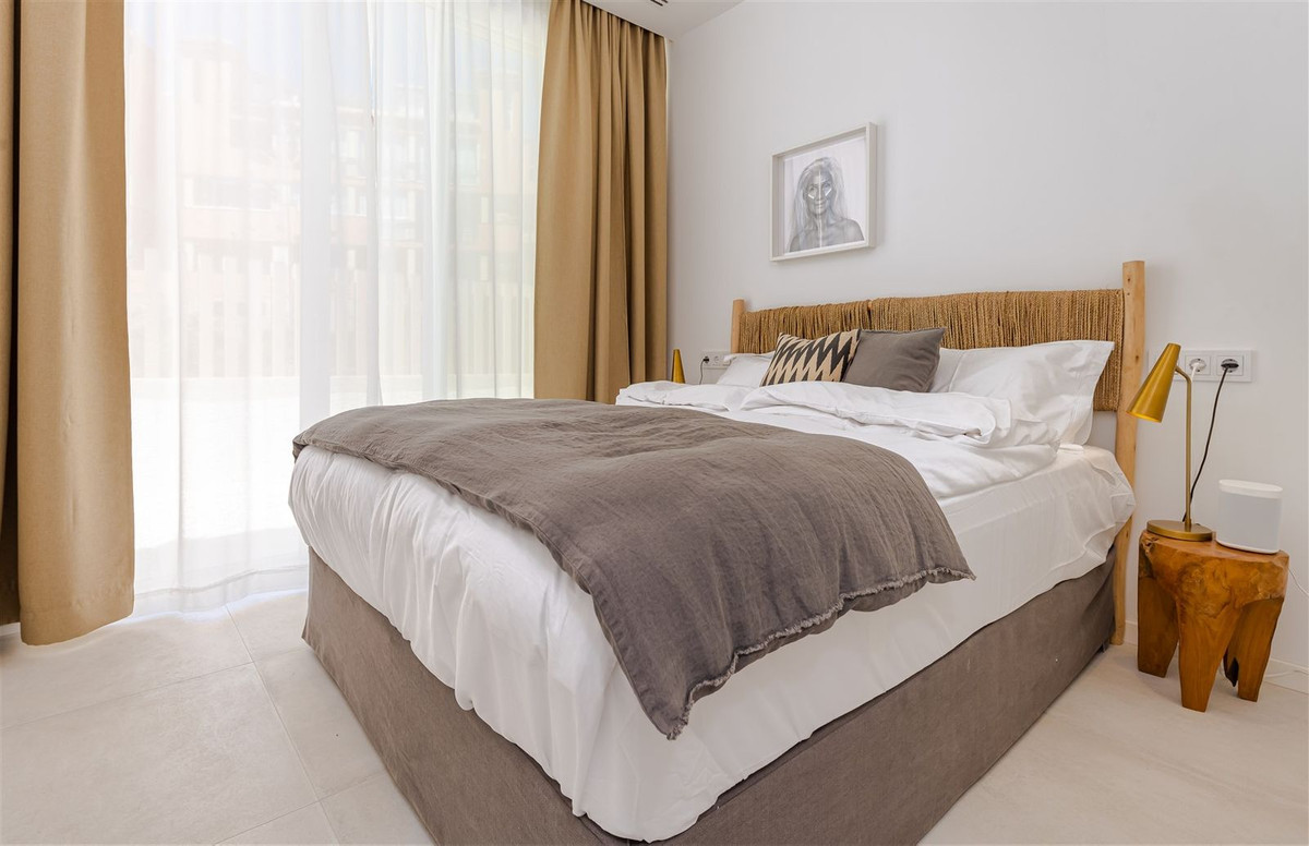 Se vende Villa - Chalet de 9 dormitorios en Costa Del Sol, Málaga, España