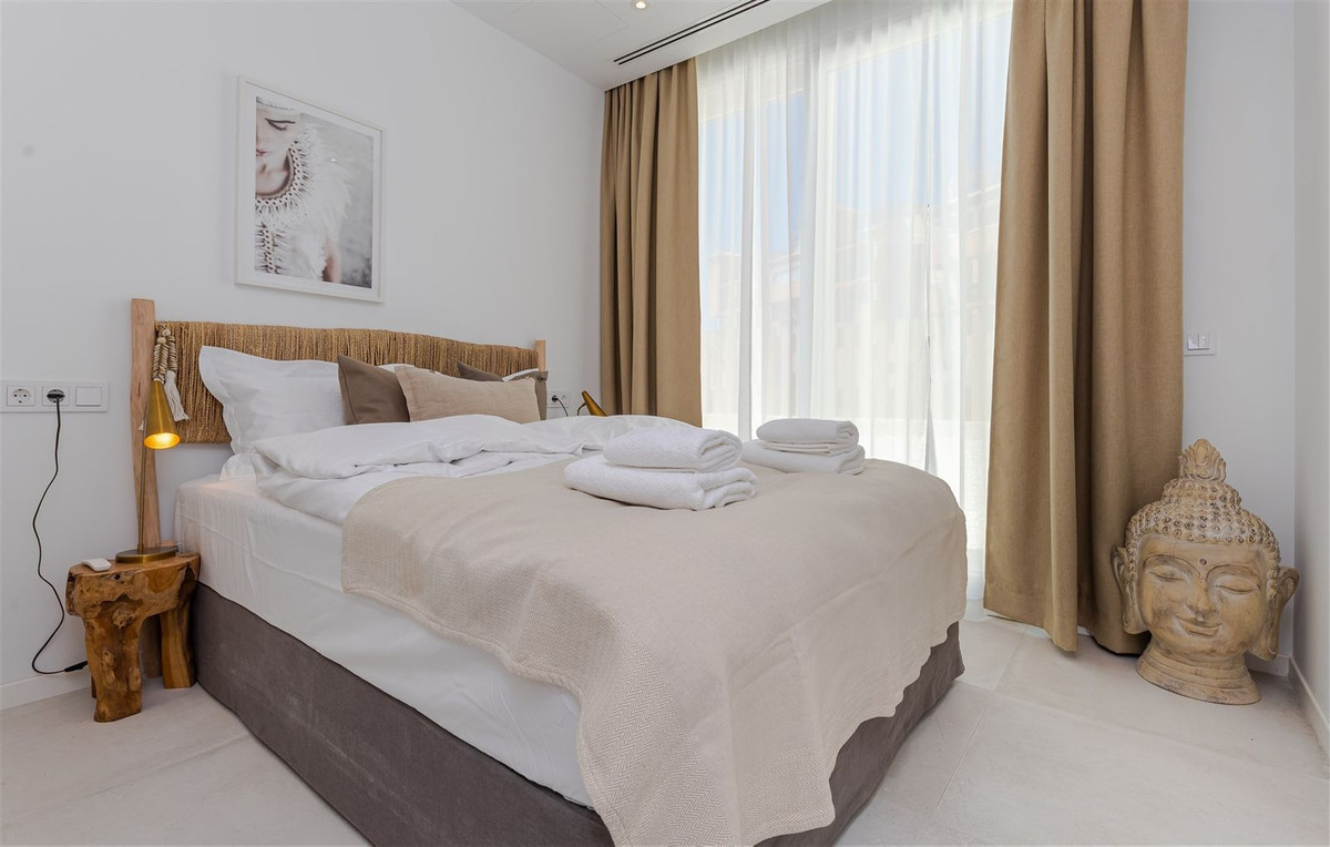 Se vende Villa - Chalet de 9 dormitorios en Costa Del Sol, Málaga, España