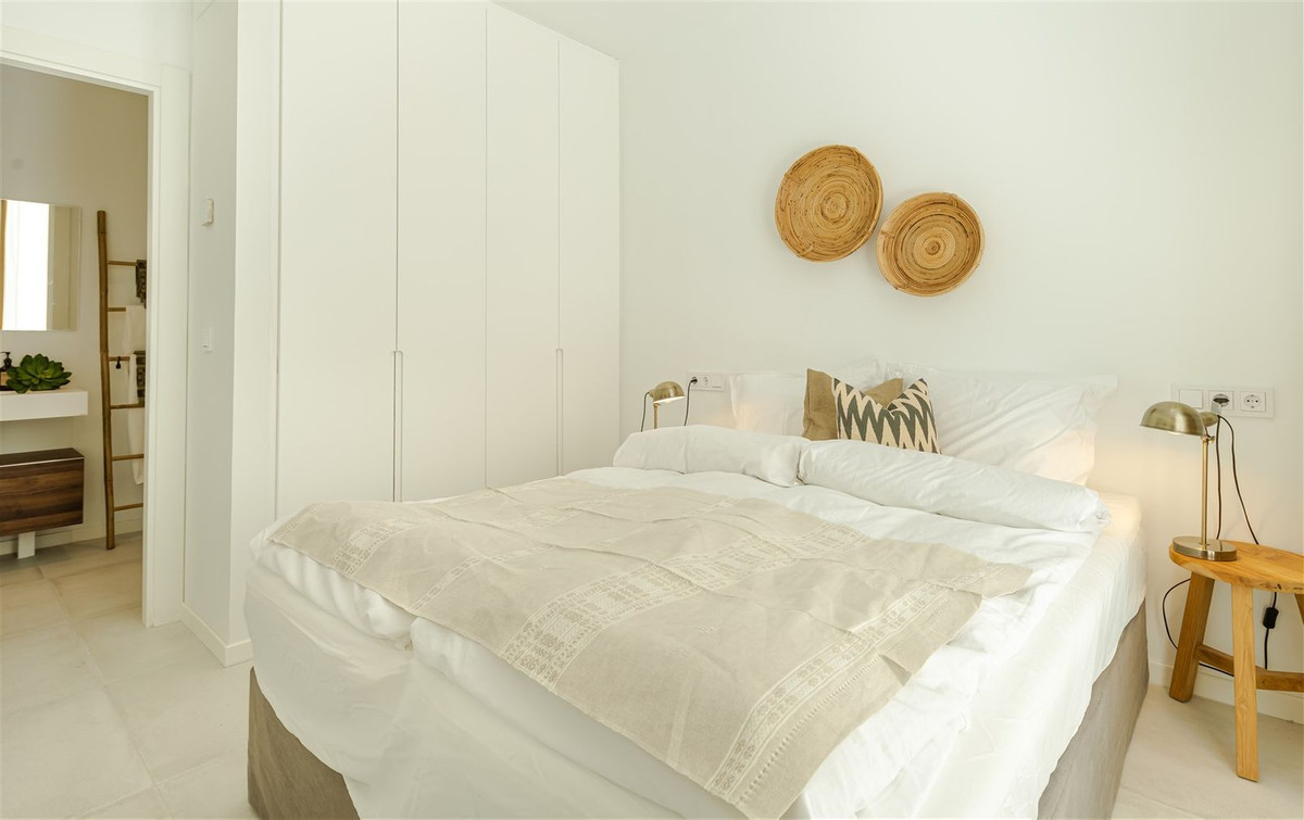 Se vende Villa - Chalet de 9 dormitorios en Costa Del Sol, Málaga, España