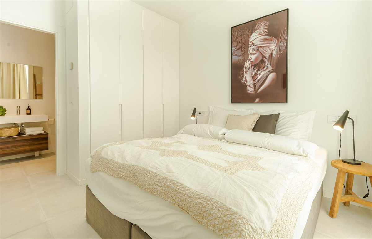 Se vende Villa - Chalet de 9 dormitorios en Costa Del Sol, Málaga, España