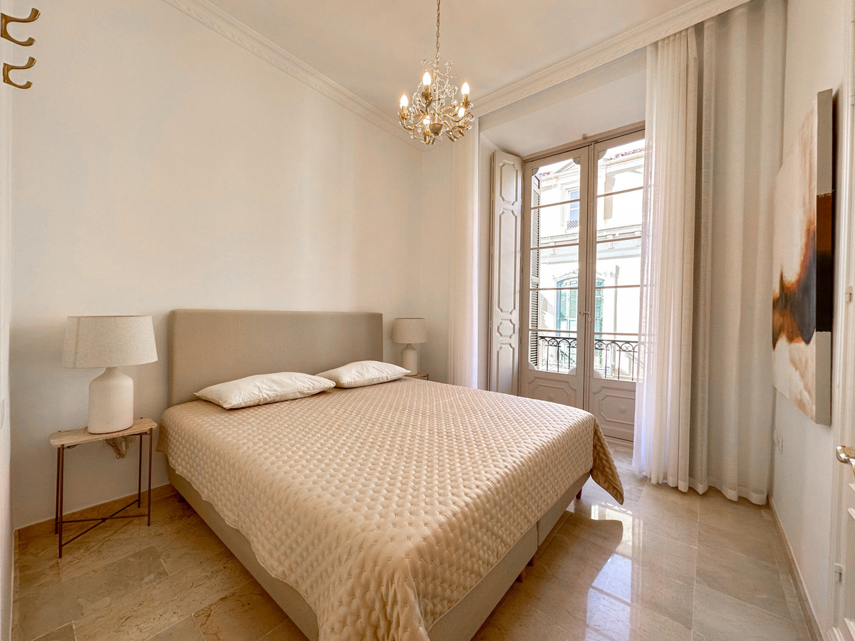 3 Bed Apartment for sale in Centro Histórico Málaga Ciudad, Málaga, Spain