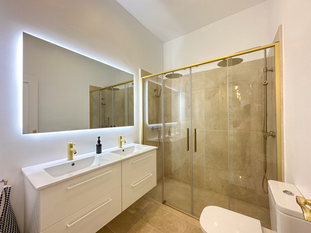3 Bed Apartment for sale in Centro Histórico Málaga Ciudad, Málaga, Spain