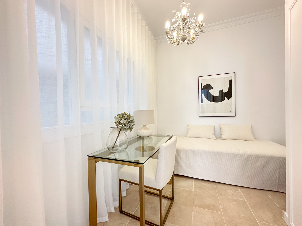 3 Bed Apartment for sale in Centro Histórico Málaga Ciudad, Málaga, Spain