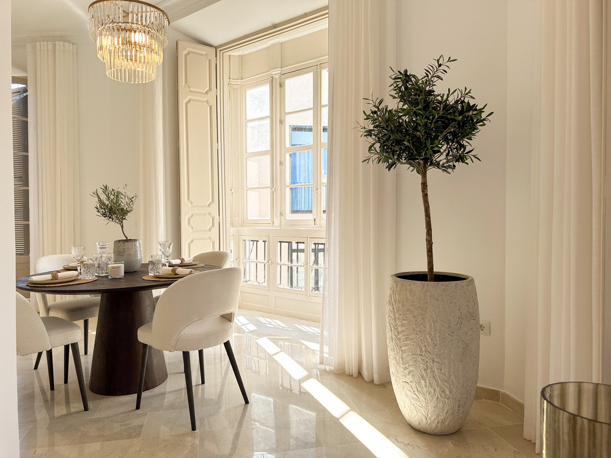 3 Bed Apartment for sale in Centro Histórico Málaga Ciudad, Málaga, Spain