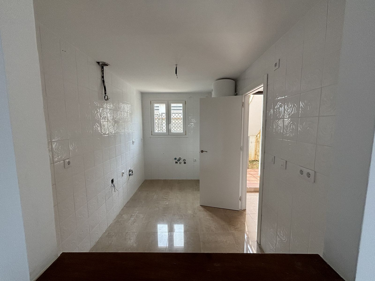 Se vende Apartamento Planta Media de 3 dormitorios en Costa Del Sol, Málaga, España