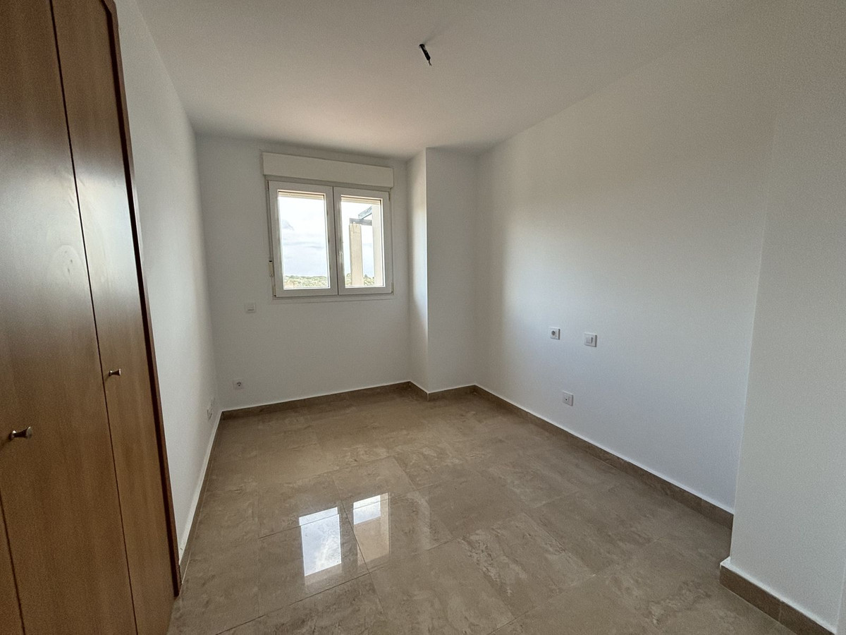 Se vende Apartamento Planta Media de 3 dormitorios en Costa Del Sol, Málaga, España