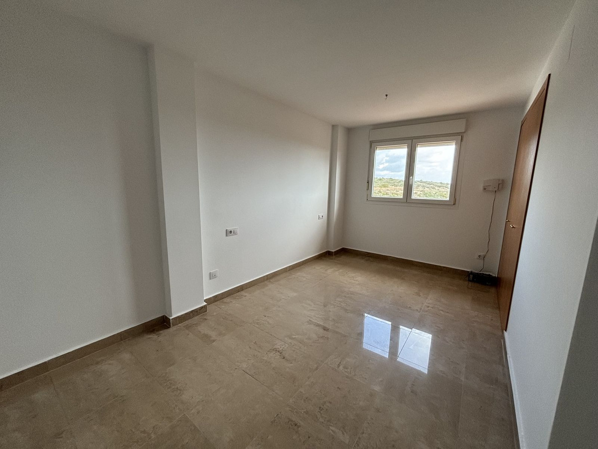 Se vende Apartamento Planta Media de 3 dormitorios en Costa Del Sol, Málaga, España
