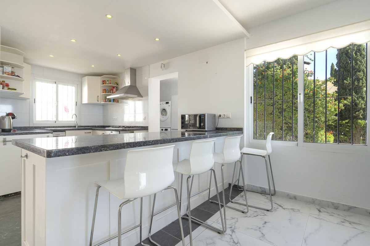 5 Bed Townhouse for sale in La Cala De Mijas Costa Del Sol, Málaga, Spain