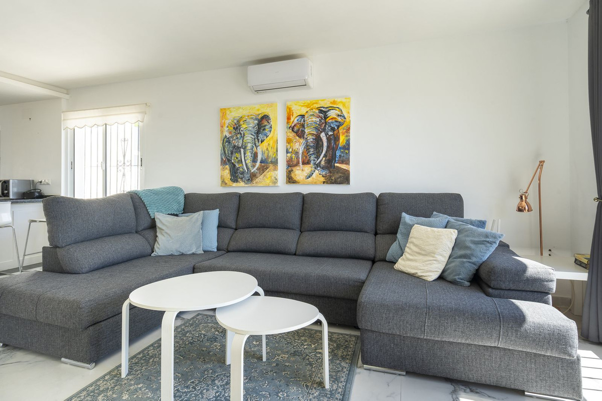 5 Bed Townhouse for sale in La Cala De Mijas Costa Del Sol, Málaga, Spain