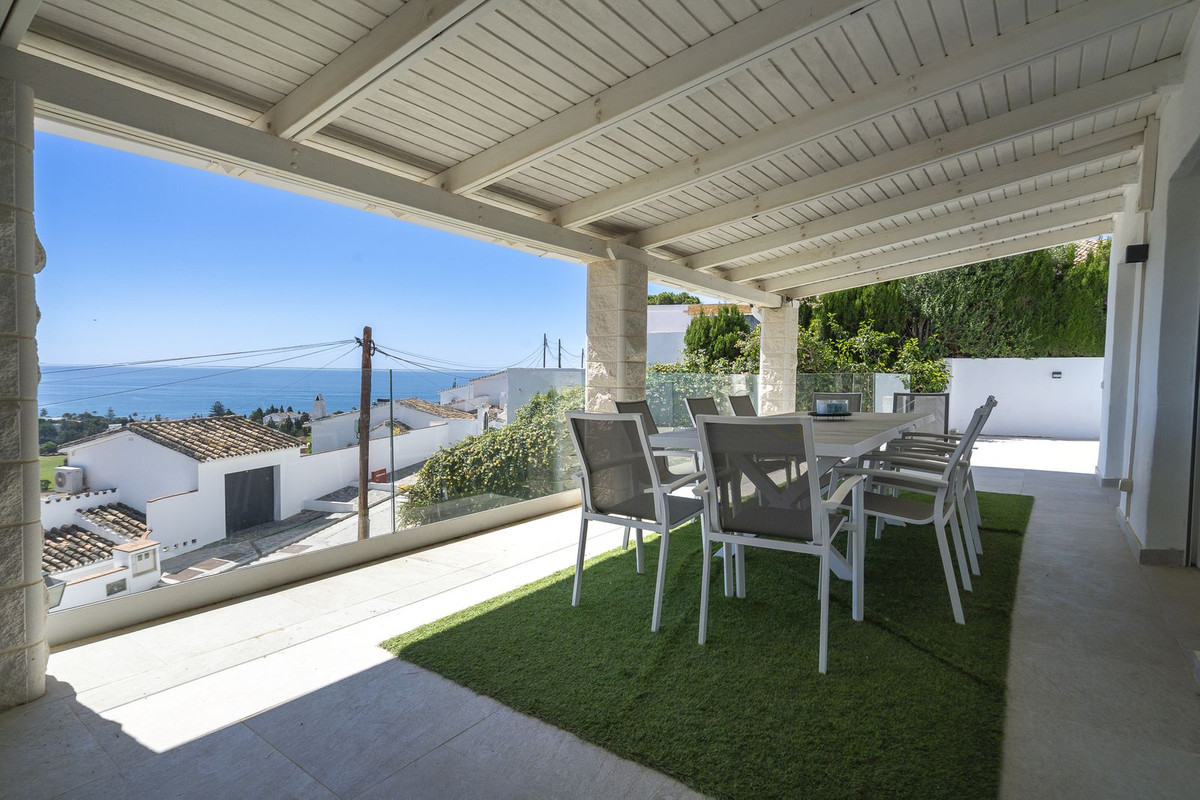 5 Bed Townhouse for sale in La Cala De Mijas Costa Del Sol, Málaga, Spain