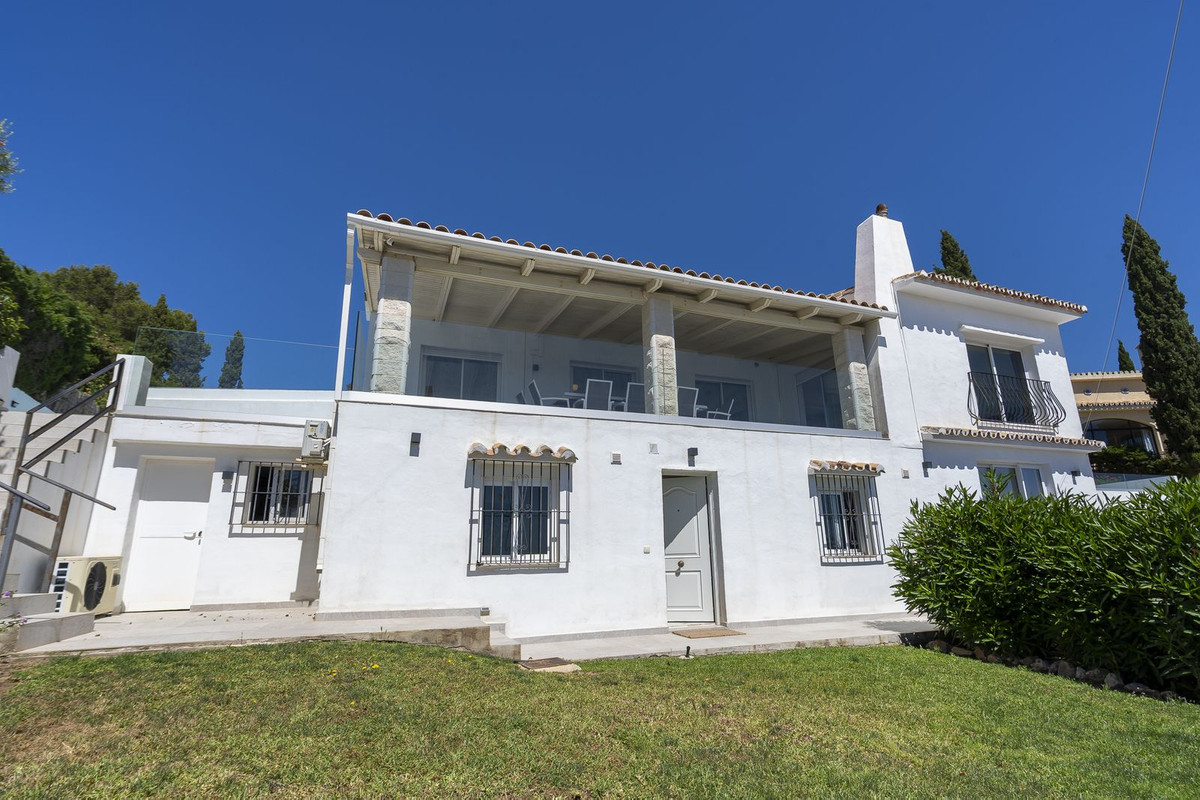 5 Bed Townhouse for sale in La Cala De Mijas Costa Del Sol, Málaga, Spain