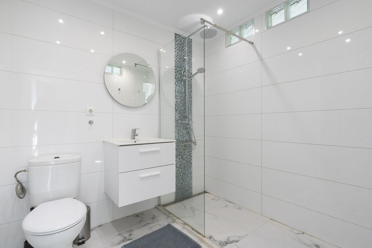 5 Bed Townhouse for sale in La Cala De Mijas Costa Del Sol, Málaga, Spain