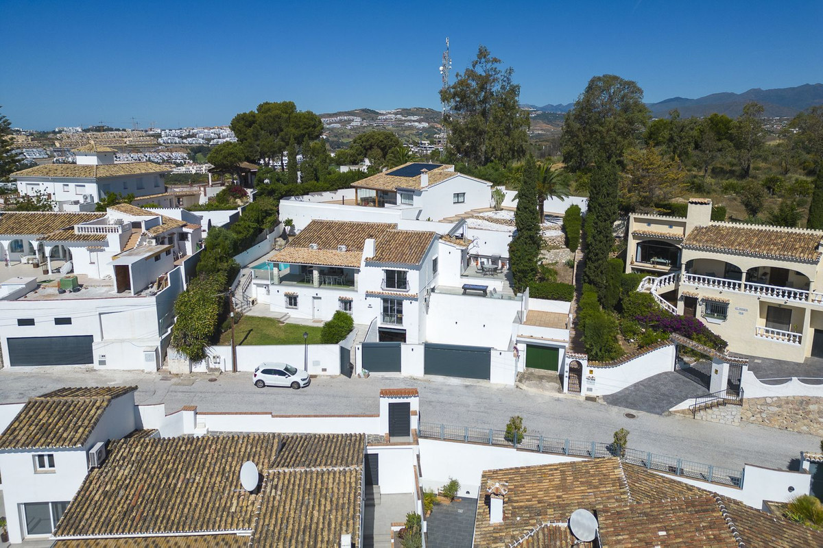 5 Bed Townhouse for sale in La Cala De Mijas Costa Del Sol, Málaga, Spain