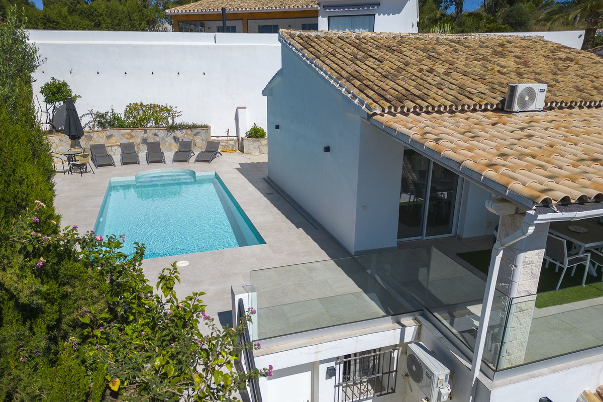 5 Bed Townhouse for sale in La Cala De Mijas Costa Del Sol, Málaga, Spain