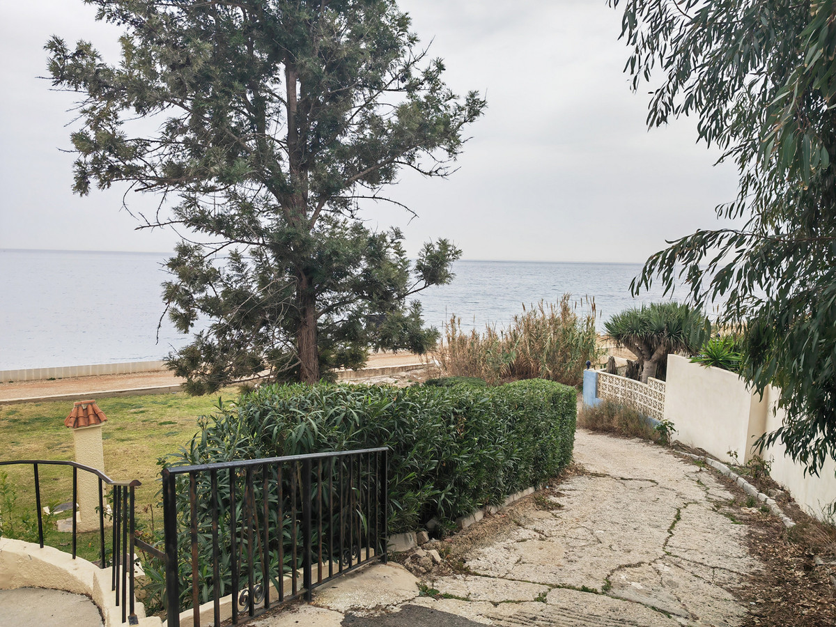 Se vende Terreno Urbano  en Costa Del Sol, Málaga, España