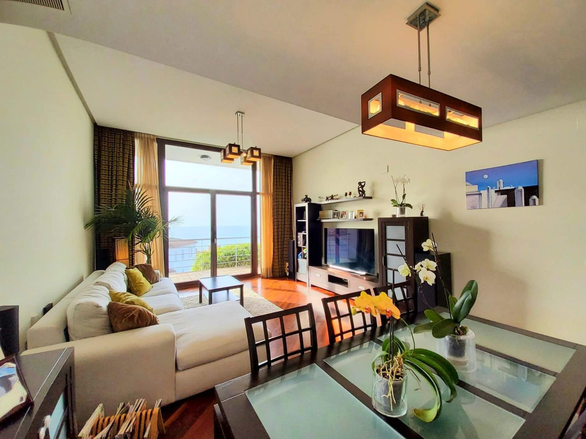 Se vende Villa - Chalet de 4 dormitorios en Costa Del Sol, Cadiz, España