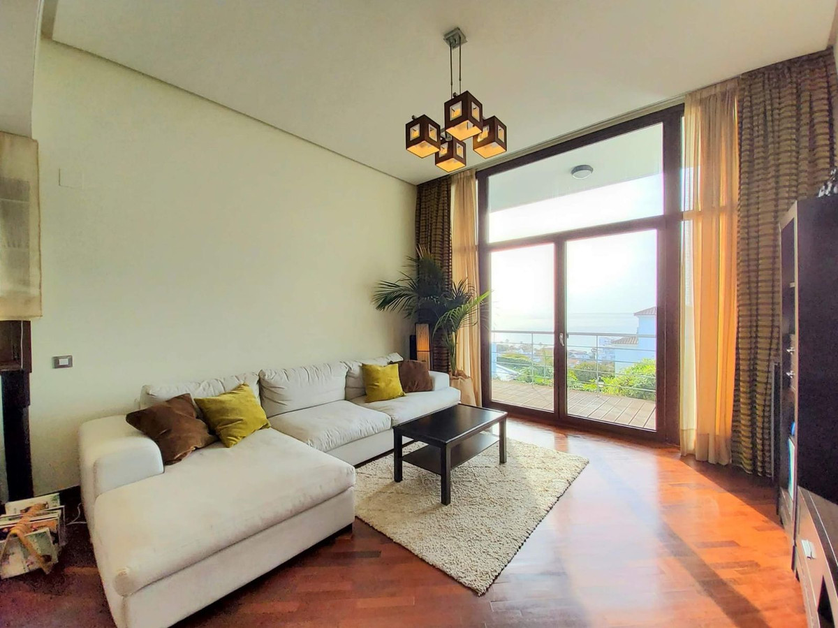 Se vende Villa - Chalet de 4 dormitorios en Costa Del Sol, Cadiz, España