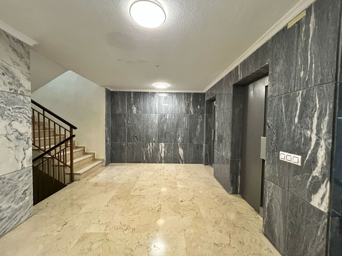4 Bed Apartment for sale in Torremolinos Centro Costa Del Sol, Málaga, Spain