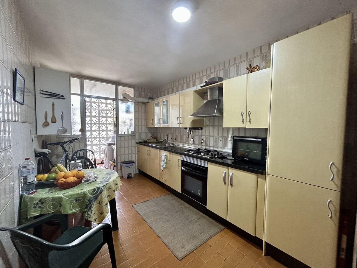 4 Bed Apartment for sale in Torremolinos Centro Costa Del Sol, Málaga, Spain