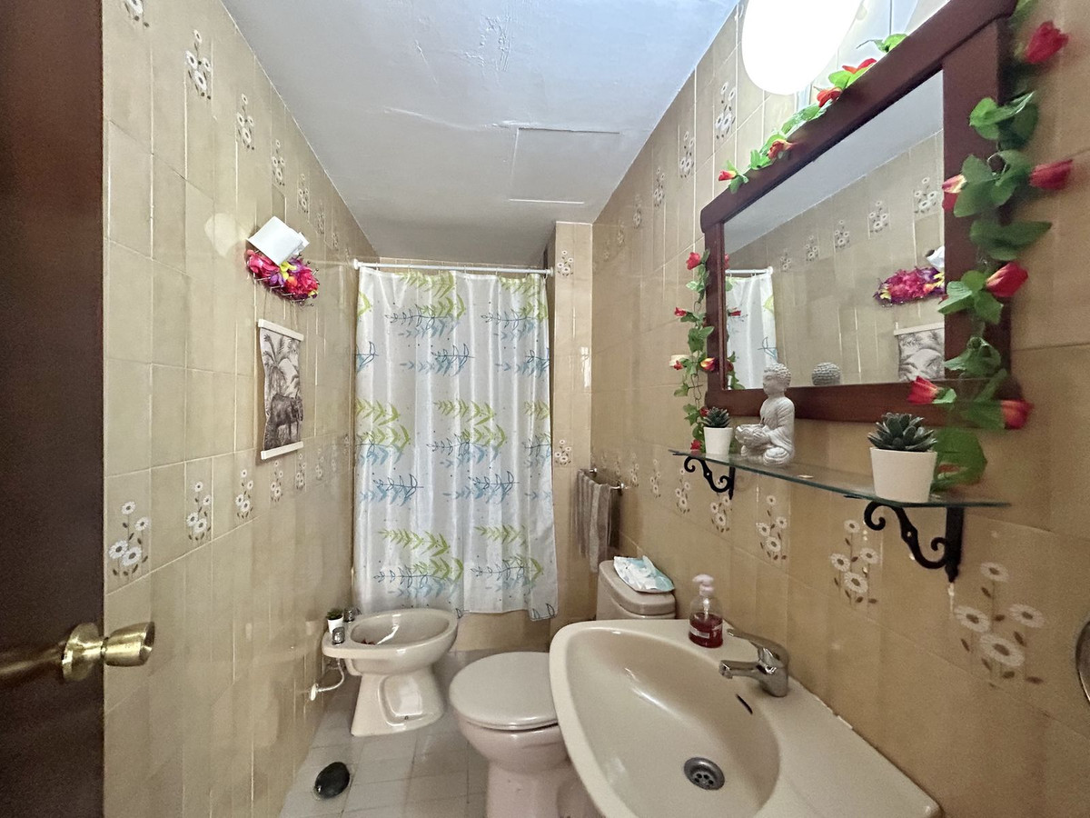 4 Bed Apartment for sale in Torremolinos Centro Costa Del Sol, Málaga, Spain