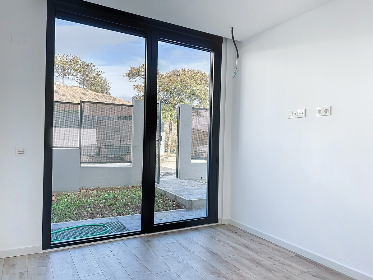 3 Bed Townhouse for sale in Torre Del Mar Costa Del Sol East, Málaga, Spain