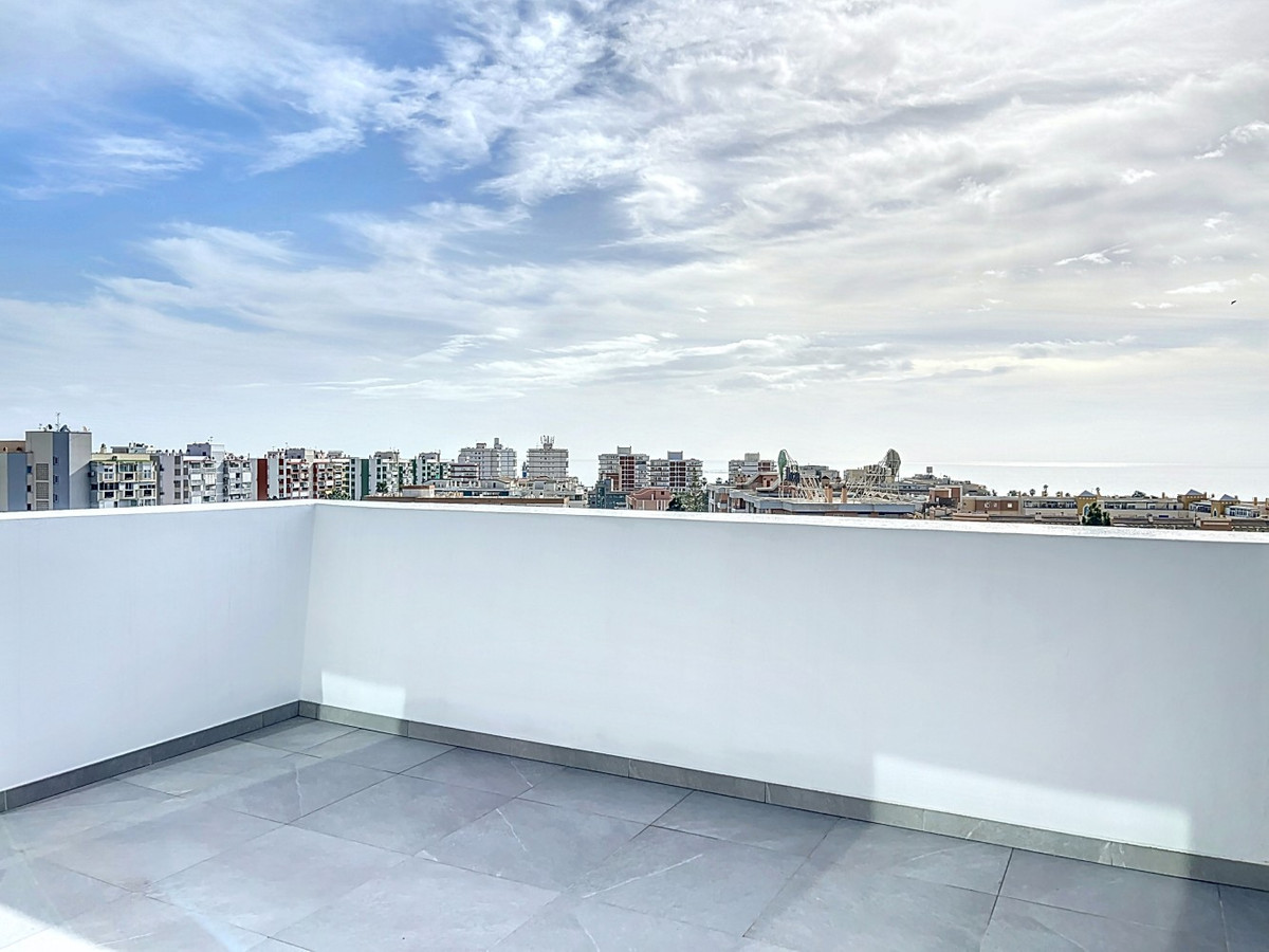 3 Bed Townhouse for sale in Torre Del Mar Costa Del Sol East, Málaga, Spain