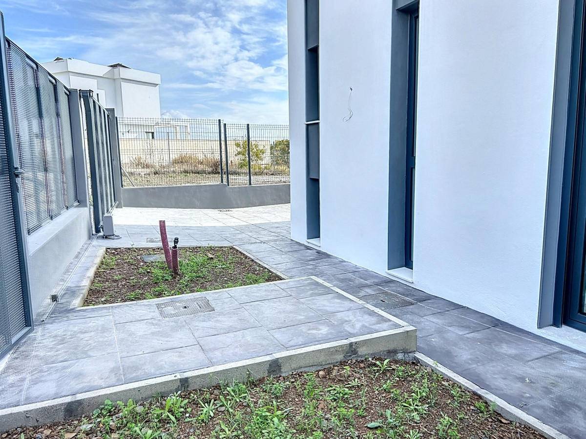 3 Bed Townhouse for sale in Torre Del Mar Costa Del Sol East, Málaga, Spain