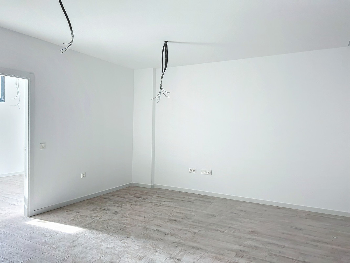 3 Bed Townhouse for sale in Torre Del Mar Costa Del Sol East, Málaga, Spain
