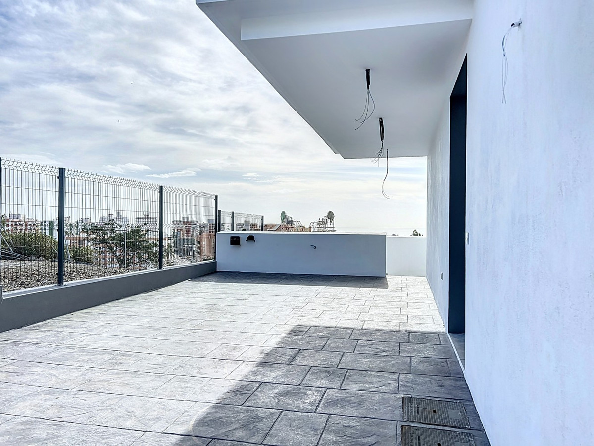 3 Bed Townhouse for sale in Torre Del Mar Costa Del Sol East, Málaga, Spain