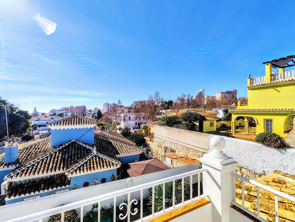 Se vende Villa - Chalet de 4 dormitorios en Costa Del Sol, Málaga, España