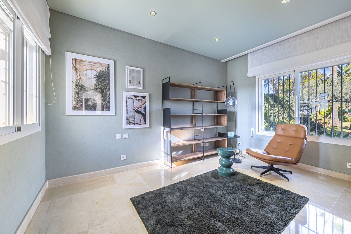 Se vende Villa - Chalet de 7 dormitorios en Costa Del Sol, Málaga, España