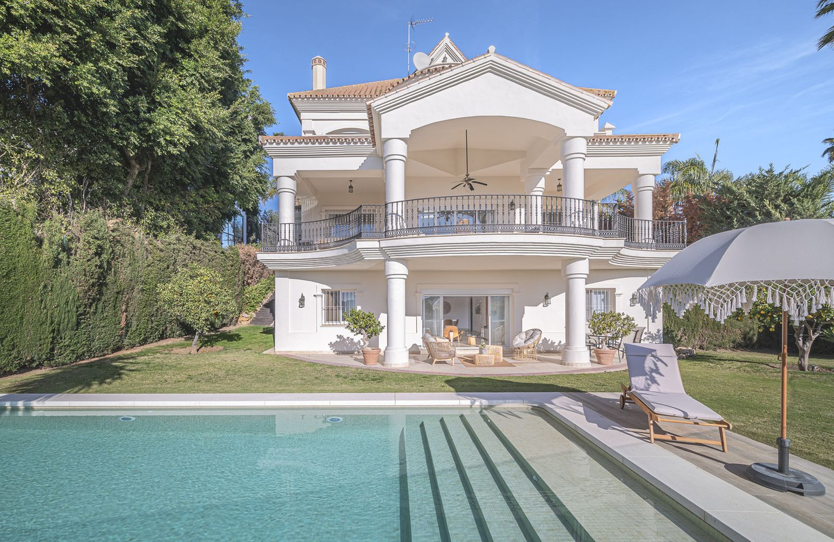 Se vende Villa - Chalet de 7 dormitorios en Costa Del Sol, Málaga, España