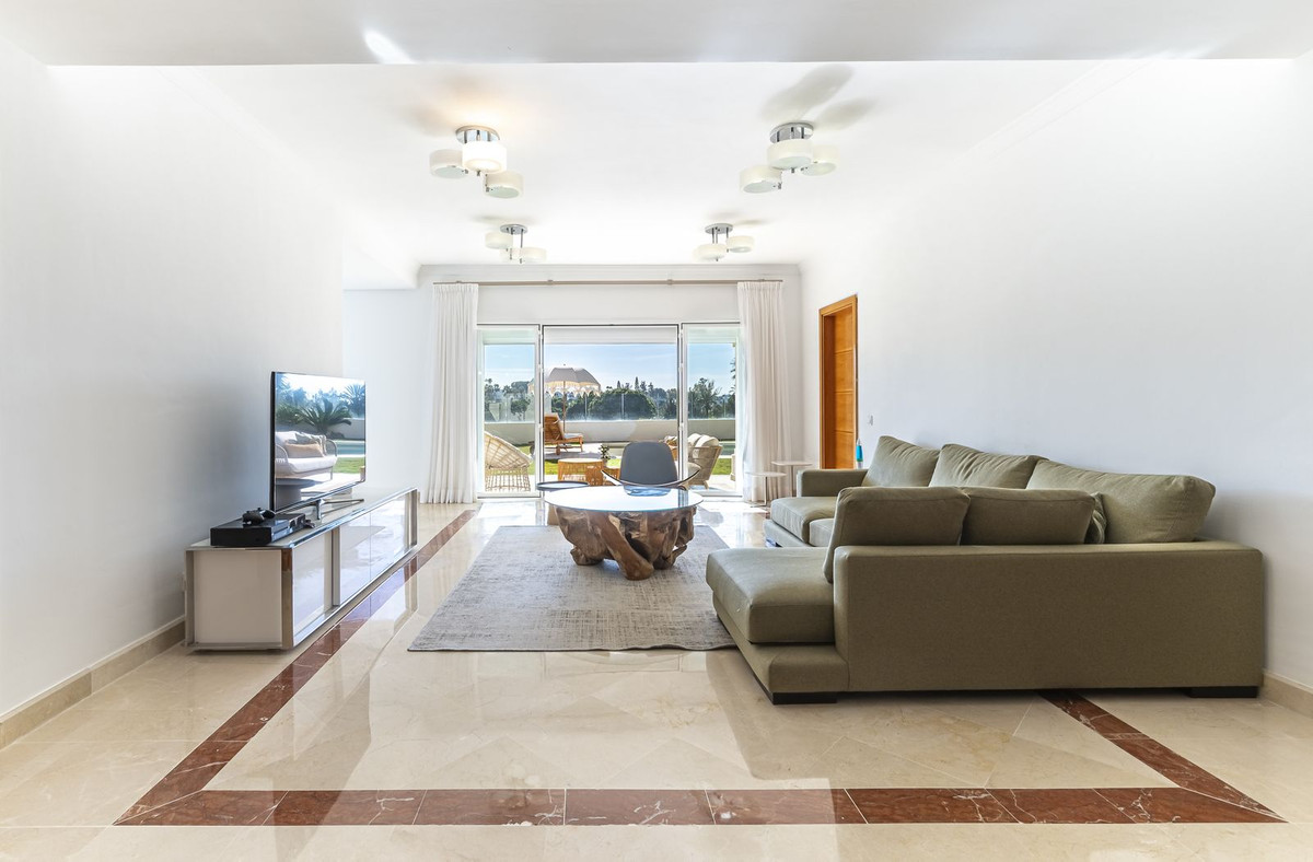 Se vende Villa - Chalet de 7 dormitorios en Costa Del Sol, Málaga, España