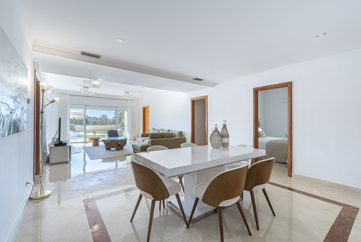Se vende Villa - Chalet de 7 dormitorios en Costa Del Sol, Málaga, España