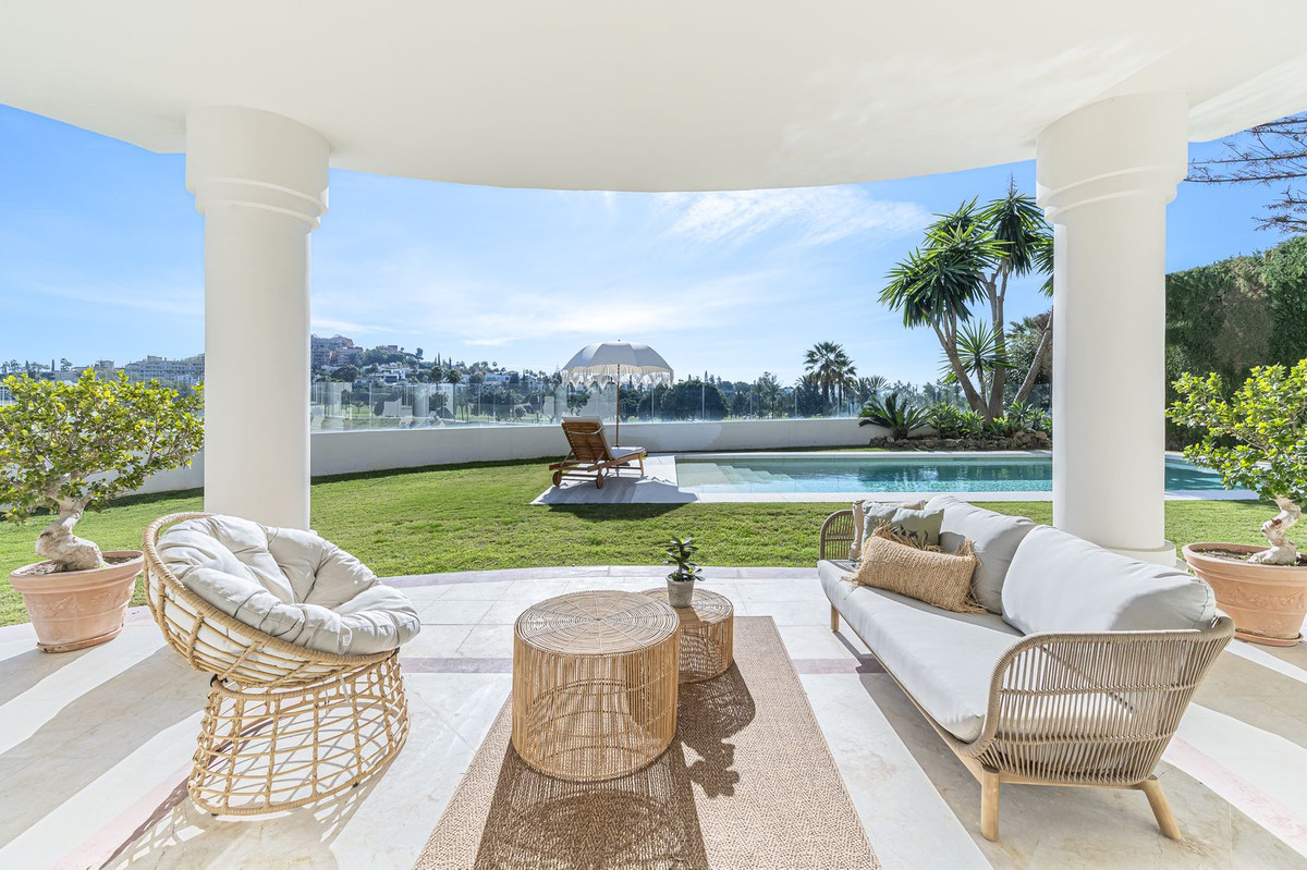 Se vende Villa - Chalet de 7 dormitorios en Costa Del Sol, Málaga, España