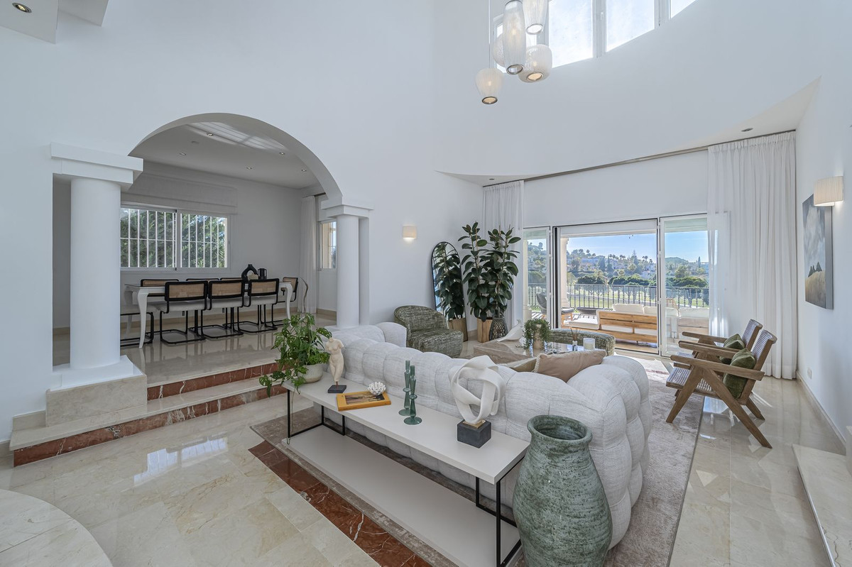 Se vende Villa - Chalet de 7 dormitorios en Costa Del Sol, Málaga, España