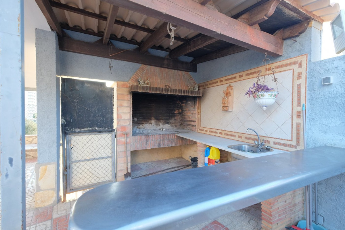 9 Bed Townhouse for sale in Calpe Costa Blanca, Alicante, Spain