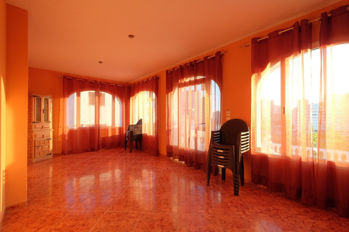 9 Bed Townhouse for sale in Calpe Costa Blanca, Alicante, Spain