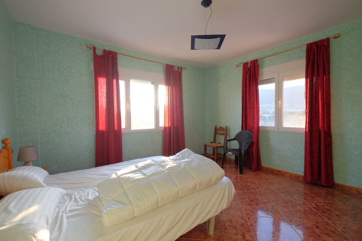 9 Bed Townhouse for sale in Calpe Costa Blanca, Alicante, Spain