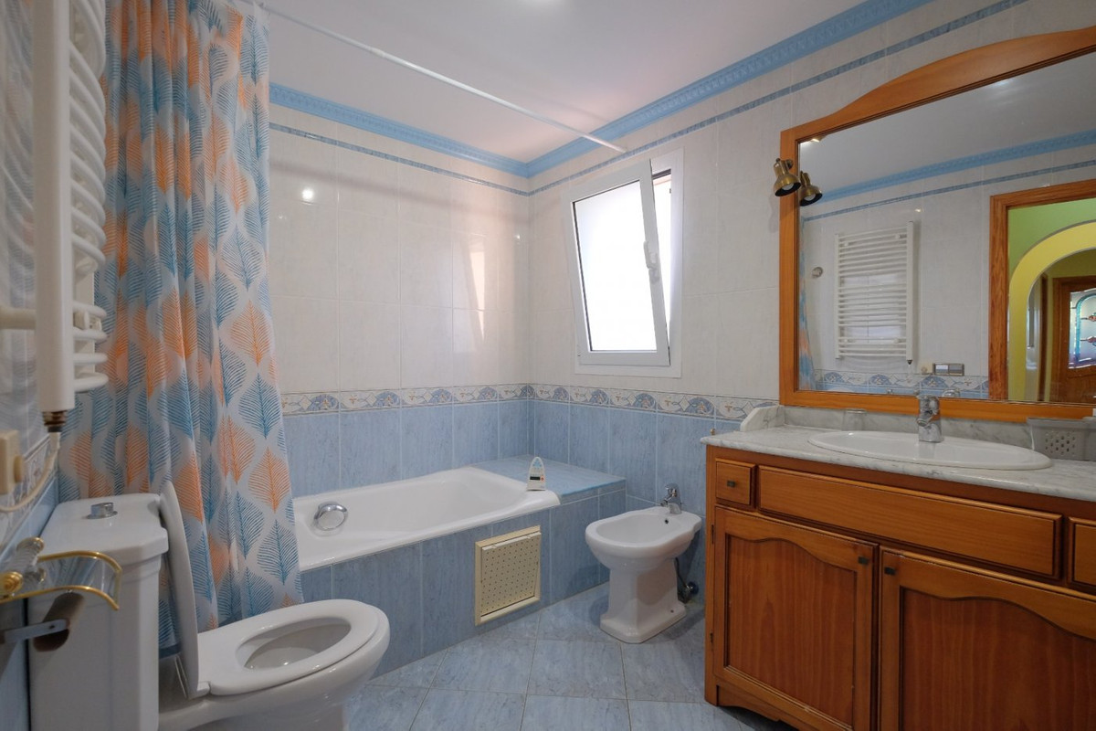 9 Bed Townhouse for sale in Calpe Costa Blanca, Alicante, Spain