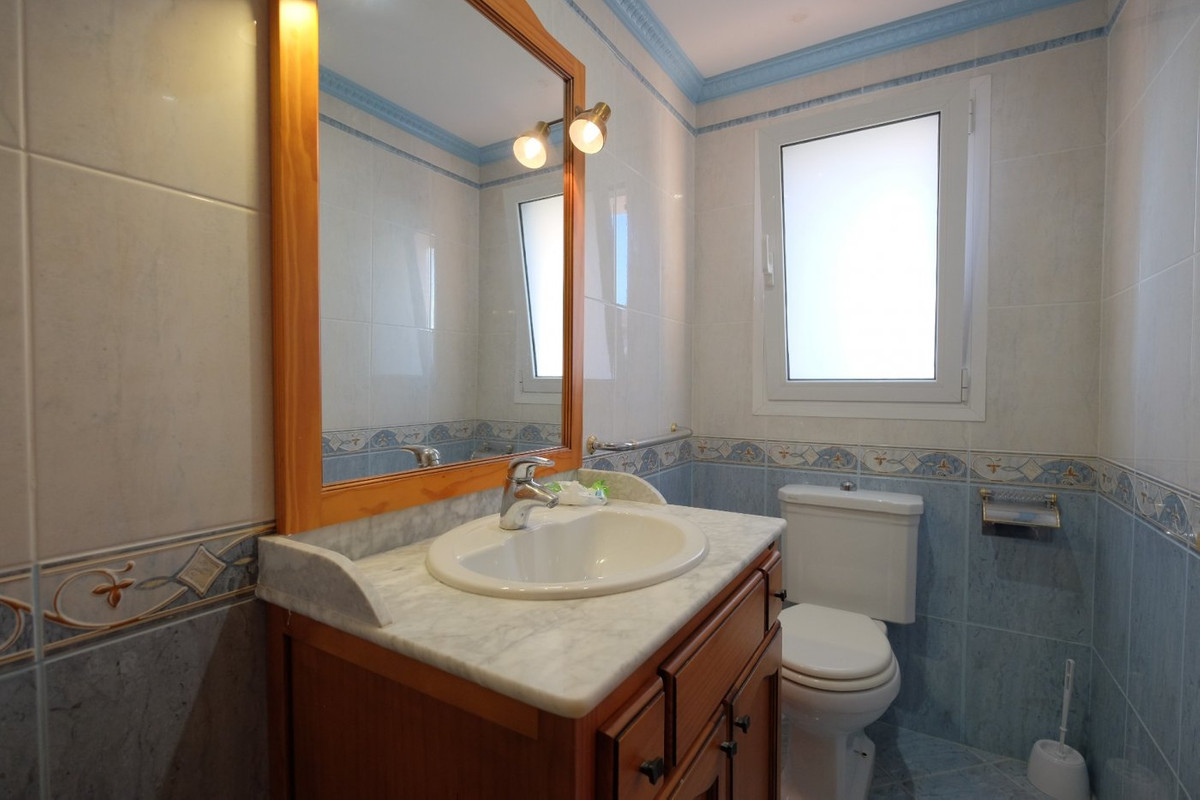 9 Bed Townhouse for sale in Calpe Costa Blanca, Alicante, Spain