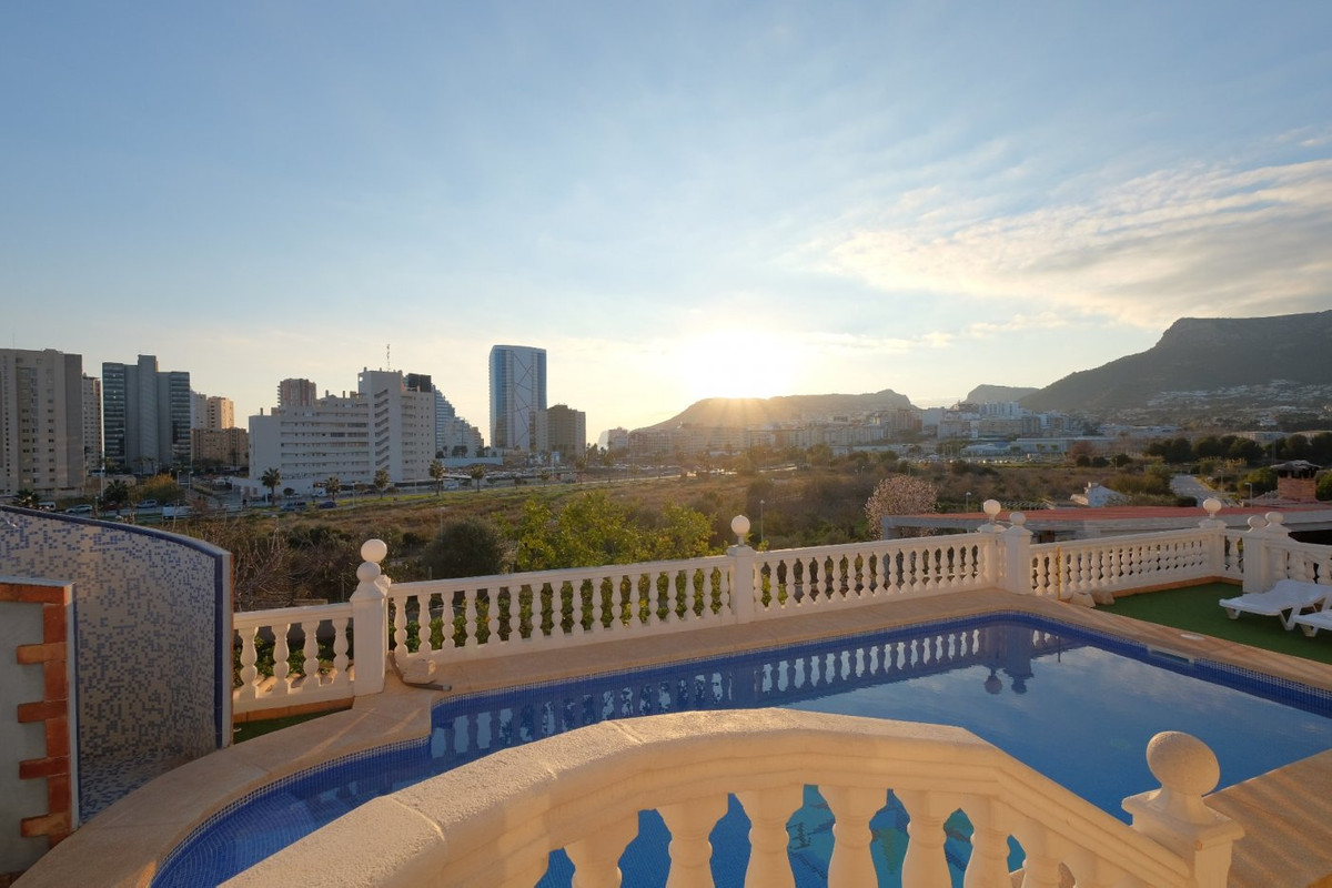 9 Bed Townhouse for sale in Calpe Costa Blanca, Alicante, Spain