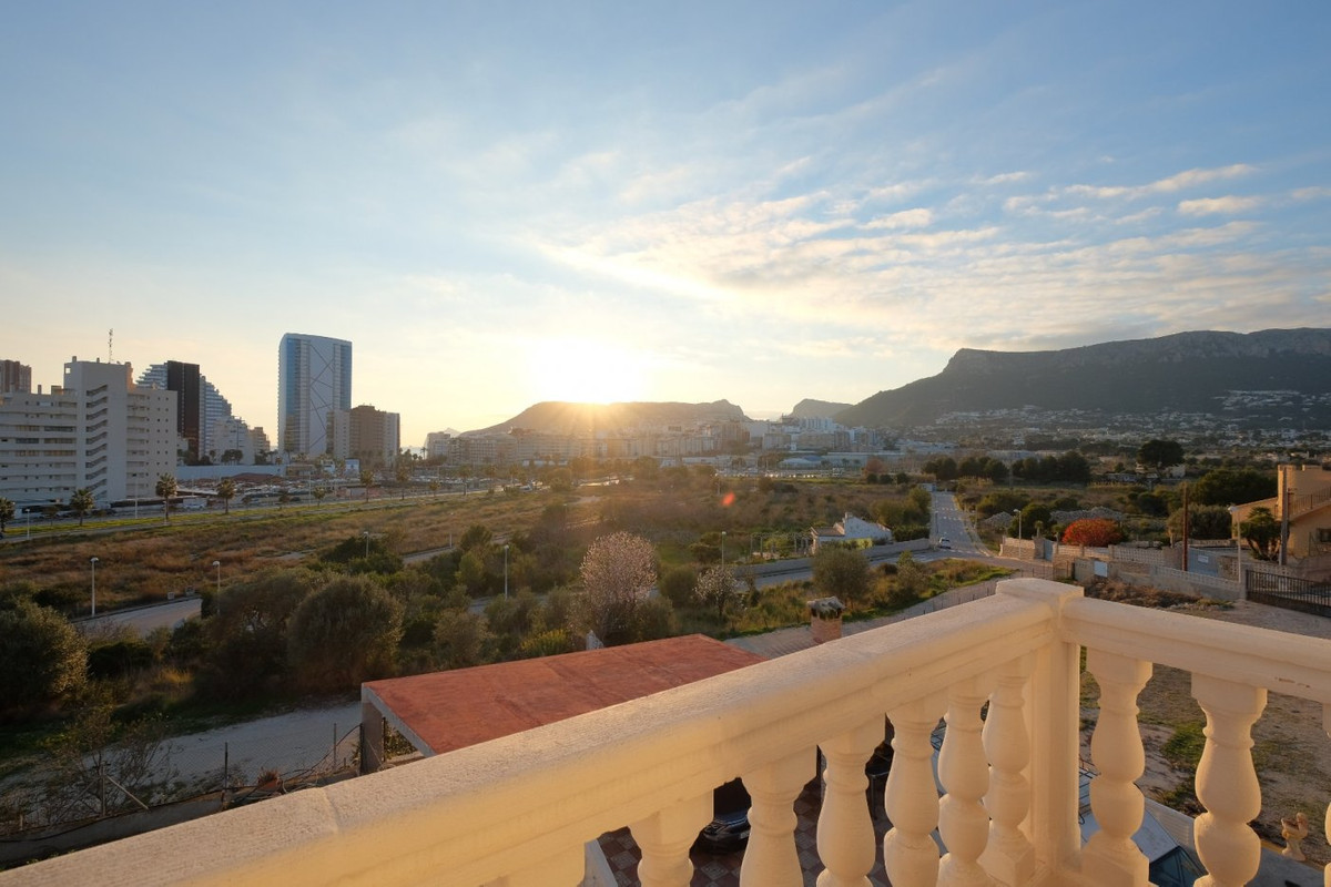 9 Bed Townhouse for sale in Calpe Costa Blanca, Alicante, Spain